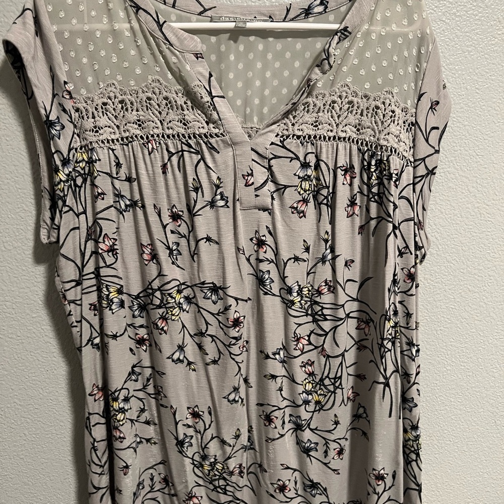Daniel Rainn Floral Embroidered Blouse - Cream and Black